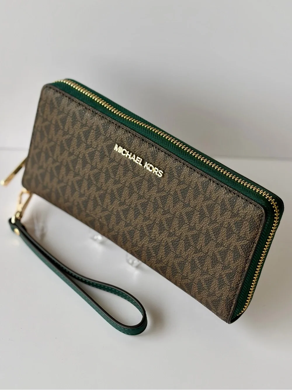 Michael Kors Racing Green Jet Set Travel Continental Wallet with Gold Hardware